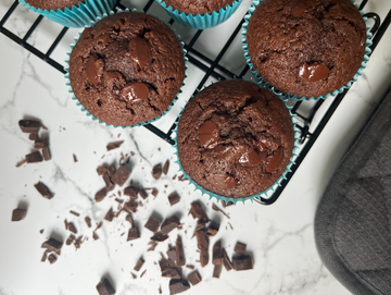 Chokolademuffins med chokoladestykker